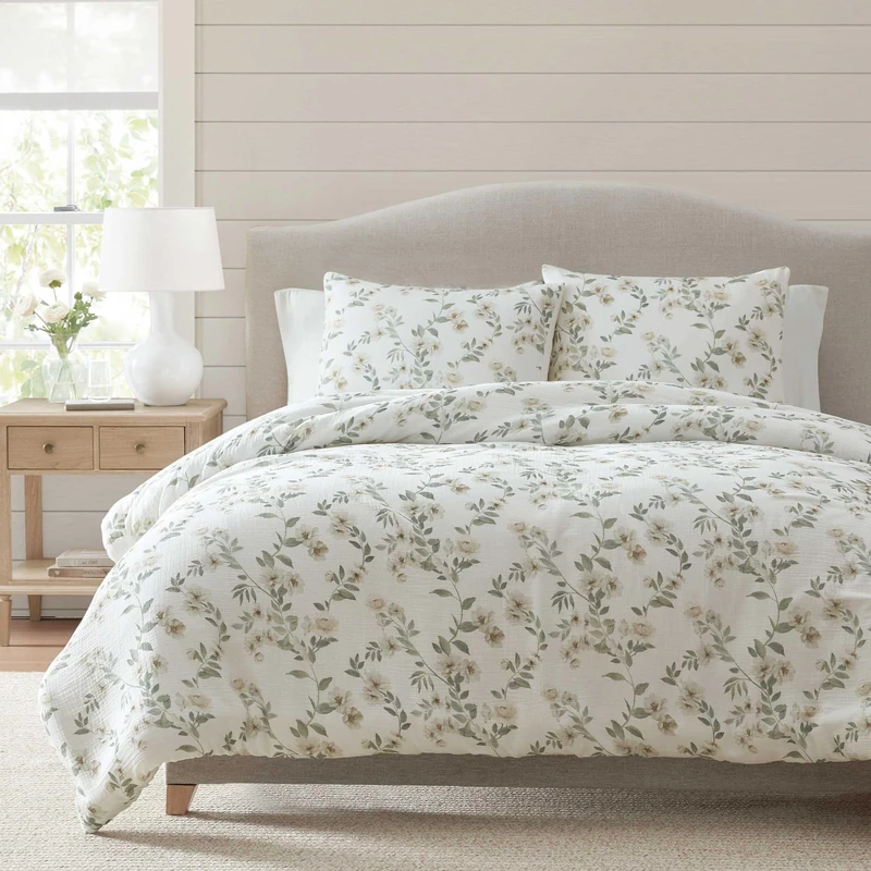 Martha Stewart - King Duvet Cover Set, Soft Cotton with Crisp & Tailored Naturally Smooth Cotton Percale Reverse, Lightweight 3 Piece Bed Set with Matching Pillowcases (Hazel Floral Beige)