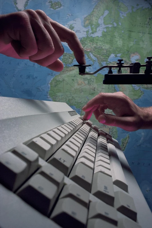 Gerenciamento de Projetos do Século XXI - Entre a tradição e a agilidade: Estratégias, Inovação e Liderança na Era da Complexidade