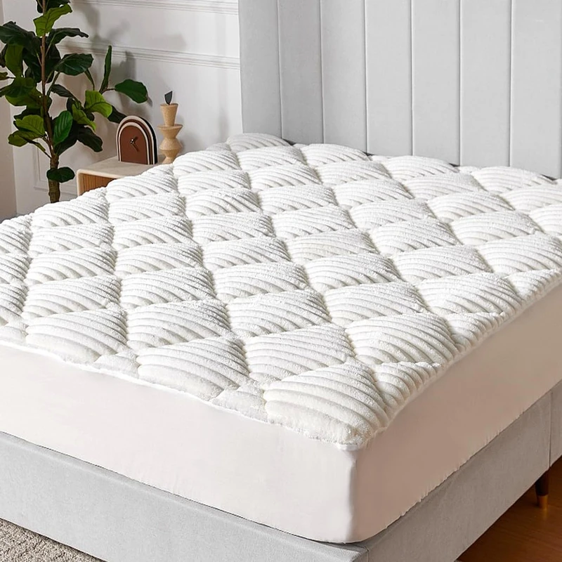 Novilla Mattress Topper Queen Soft Plush Mattress Topper for Cold Sleepers, Electric Blanket Alternative with Deep Pocket Fits 8-21 Inch Mattresses, Machine Washable