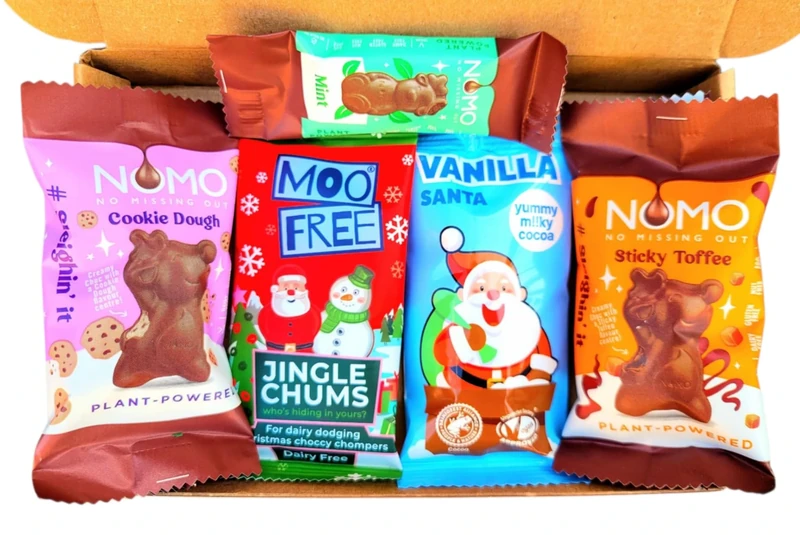 Vegan Mini Christmas Chocolate Selection Hamper Gift Box | Secret Santa | Dairy Free, Gluten Free, Vegetarian, Lactose Free | Exclusive To INTERGALACTIC SWEETS