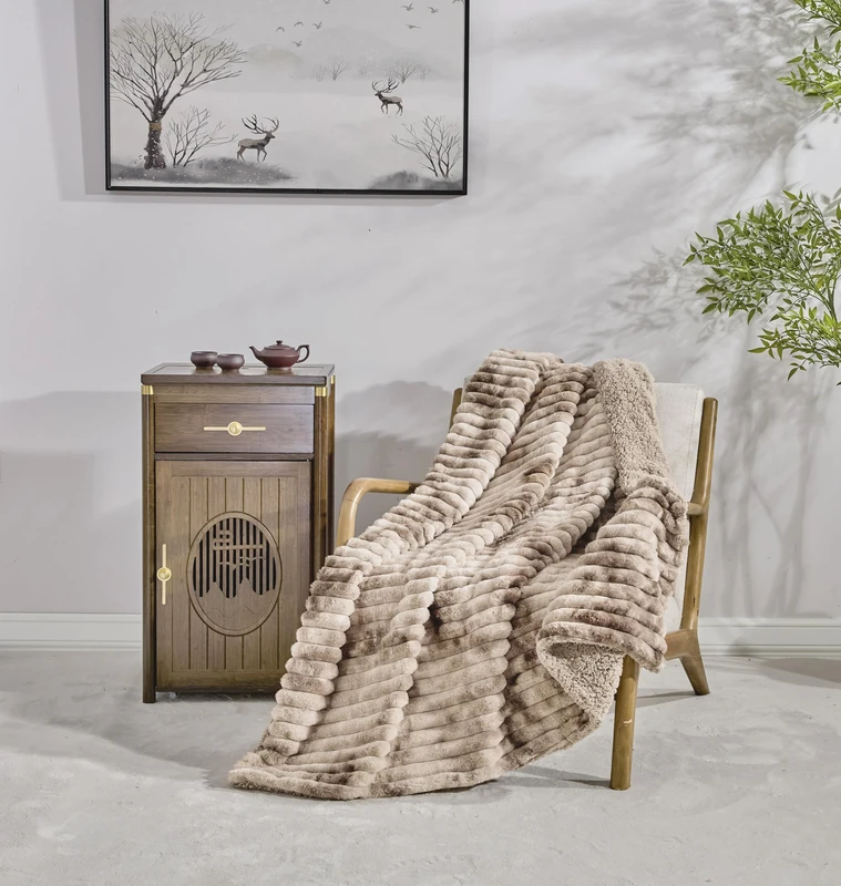 Miracle Home. Fleece Blanket Reversible Microfiber Kunzite Flannel and Sherpa 300GSM-180GSM, Soft, Warm and Lightweight, Machine Washable, 220 X 240 Beige