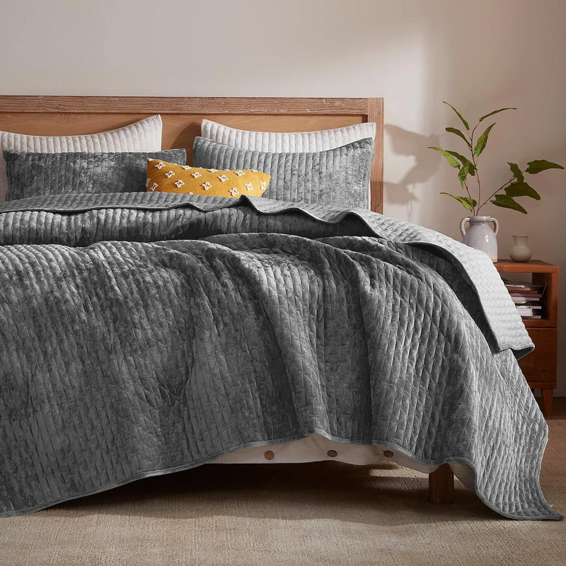 LEAONME Oversized King Quilt 120''x120'', Lightweight Grey Velvet Comforter Set with 2 Matching Shams, Soft Cross Stitch Bedspread Coverlet, Oversized King Bedding Set for All Season