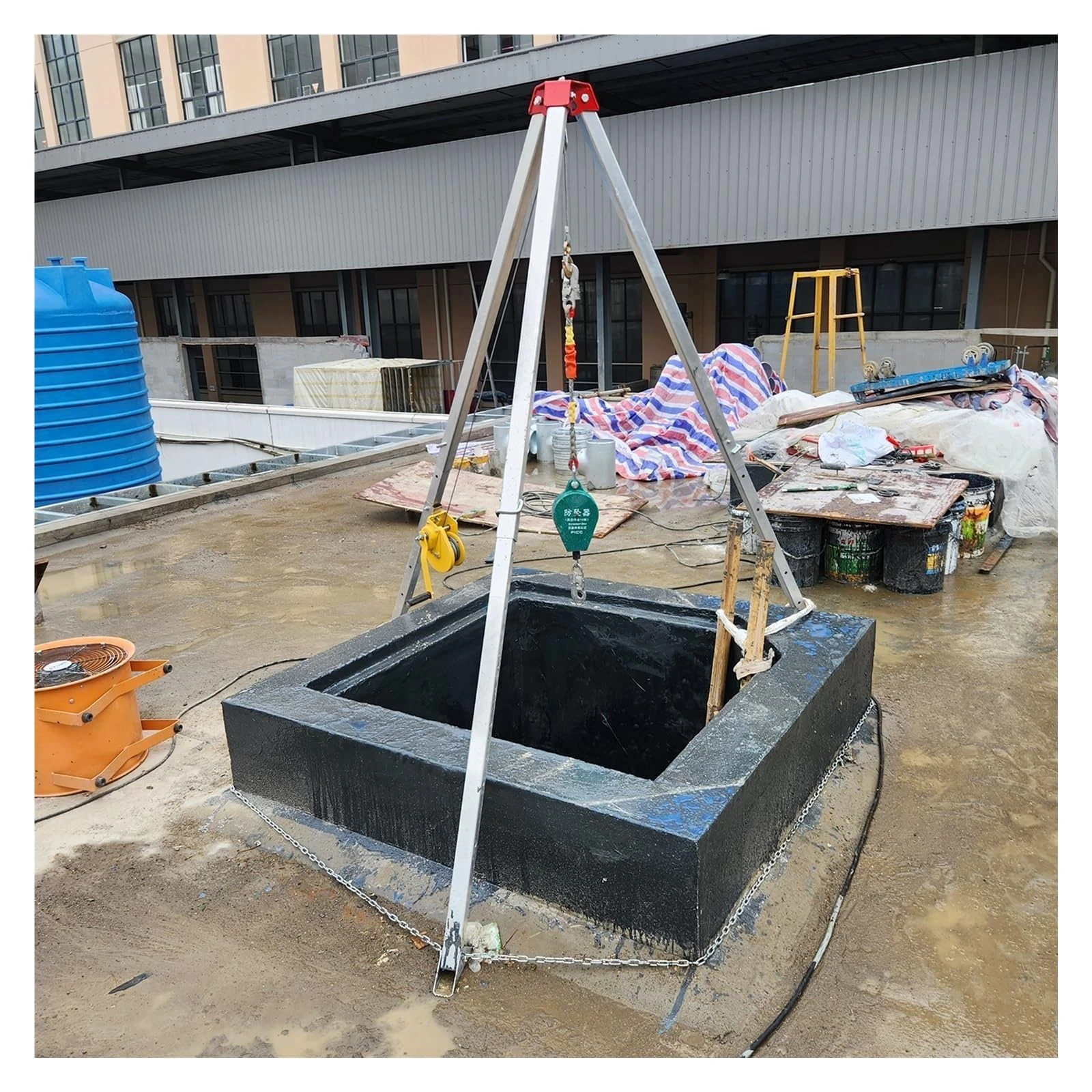 WQPMNYG Portable Hoist Tripod Kit for Confined Space Rescue, Adjustable Height with Hand Winch & Safety Anti-Fall Device, Emergency Life Saving Equipment