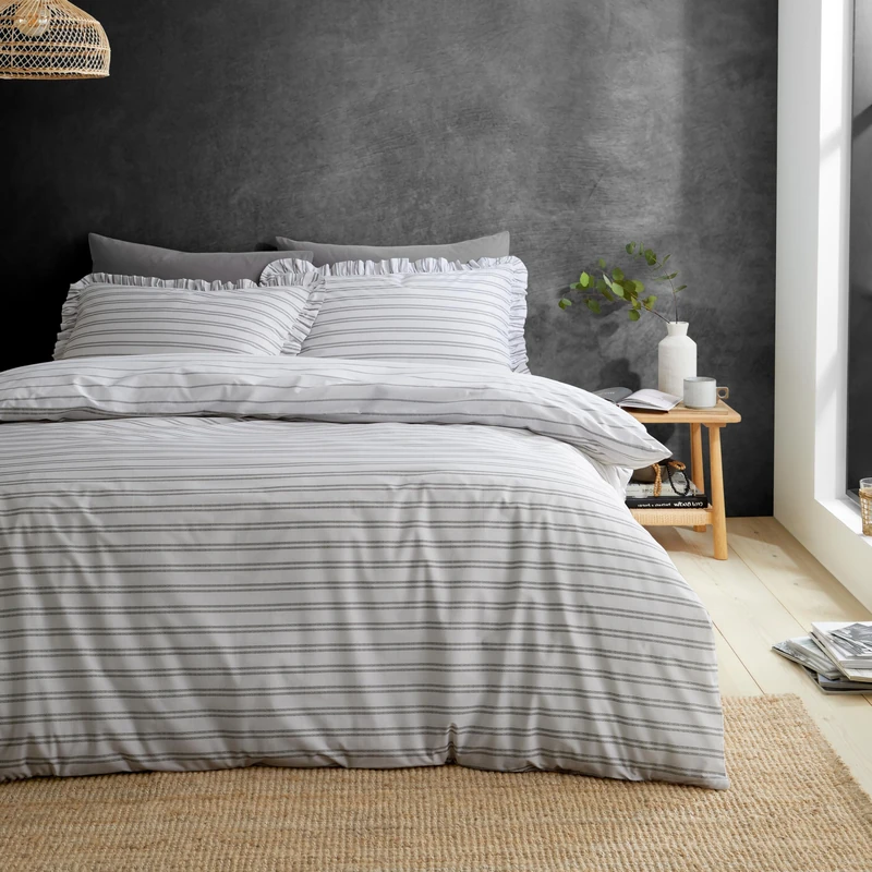 Style Sisters Frill Stripe 200 Thread Count Cotton Super King Duvet Cover Set with Pillowcases Black White