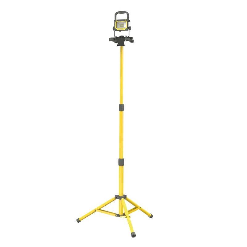 Lighthouse 2000 Single Site Light with 1.8m Collapsible Tripod – 110V Work Light, 2000 Lumens, Magnetic Base, Tilting Head, IP44 Rated, 3M Cable for On-site, Construction, Workshop Tasks