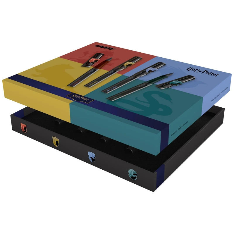 Lamy safari Harry Potter 4-piece set – Special Edition fountain pen with house crest – Steel nib in medium width – With ergonomic grip – incl. T10 blue ink cartridge – Right-Handed