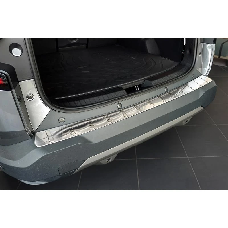 Avisa Stainless Steel Rear bumper protector compatible with Dacia Bigster 2024- 'Ribs'