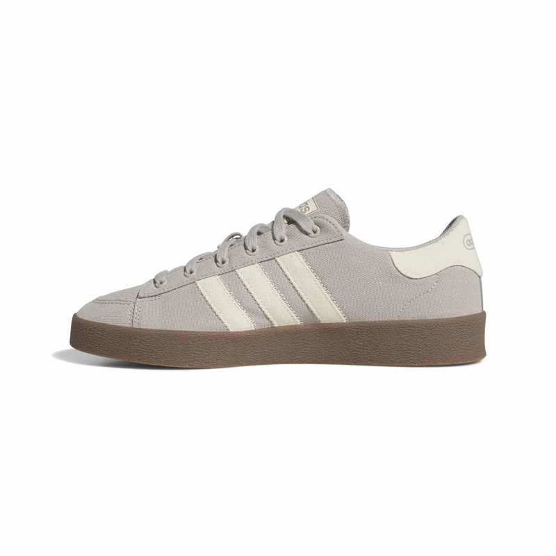 adidas Unisex Jump Hook Low Shoes, Light Brown/Warm Vanilla/GUM5, 11.5 UK