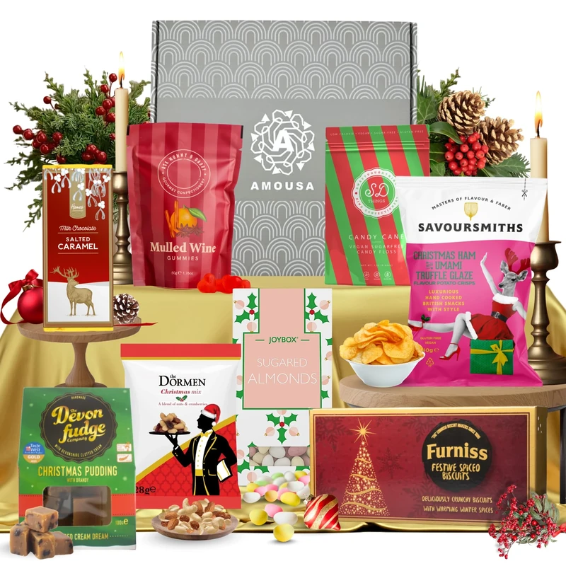 Luxury Christmas Hamper Box – Premium Christmas Gifts Set with Festive Fudge, Crisps, Biscuits, Chocolate & More – Hampers & Gourmet Gifts Food Hamper for Women & Men.