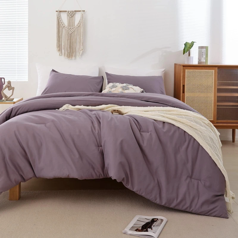 ROSGONIA Oversized King Comforter 120x120, 3pcs Super King Comforter (1 Dusty Purple Comforter & 2 Pillowcases) Lightweight Warm Bedding Blanket