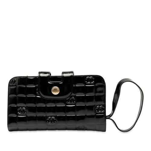 Chanel Pre-Loved CC Chocolate Bar Patent Wristlet Wallet