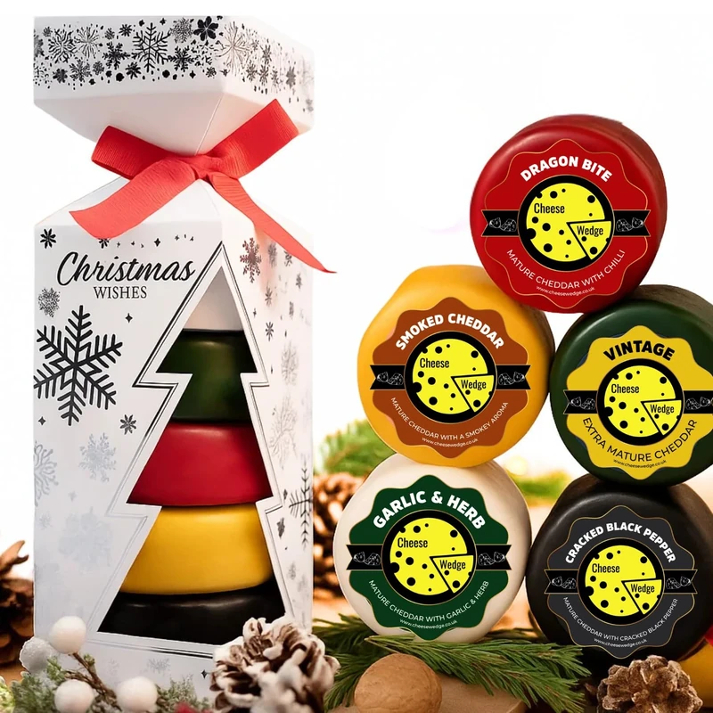 Christmas Cheese Selection Gift | Christmas Tree Cracker with 5 Cheddar Truckles | Luxury Festive Gift Box | Perfect Xmas Present