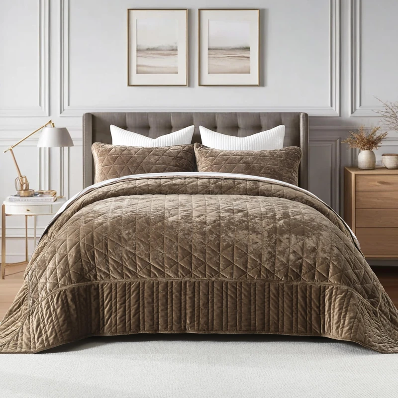 Homzard Velvet California King Size Comforter Set, Mocha Brown Quilt Bedding Set (118”*106”) with 2 Pillow Shams, Patchwork Bedspread Set, Lightweight Bedding Coverlet 3 Piece