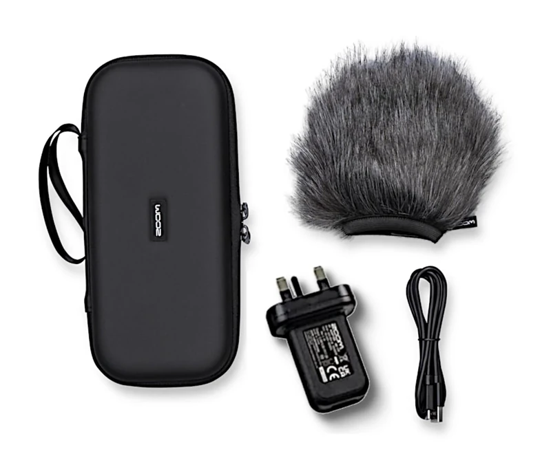 ZOOM APH-6st accessory pack for H6studio mobile recorder – padded case, faux fur windscreen and USB-C power supply for studio-quality mobile audio recording (UK-Version)