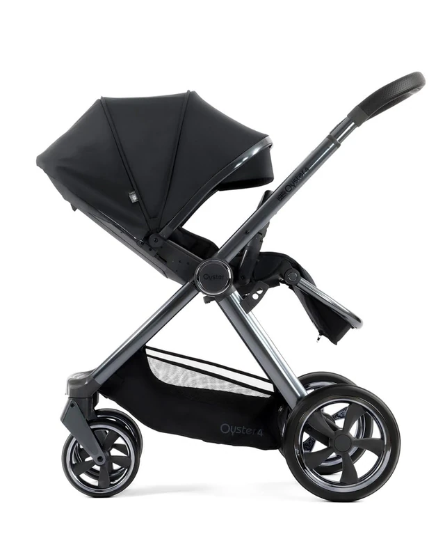 Oyster 4 Stroller in Carbonite