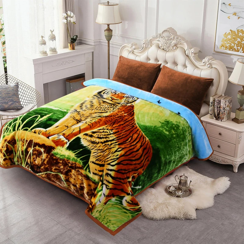 JYK Soft Fleece Bed Blanket King Size 5.7LB, Korean Style 2 Ply Reversible 520GSM Silky Plush Blanket Microfiber, Warm Cozy Blanket for Autumn, Winter 83x91 Inches - Green Tiger/Brown Tiger