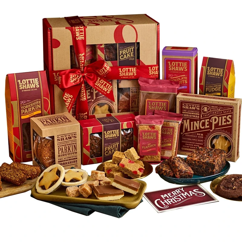 Lottie Shaw’s Christmas Luxury Hamper – Yorkshire Gift Box with Mince Pies, Parkin Loaf, Biscuits, Flapjacks, Tiffin, Fruit Cake & Fudge – Festive Sweet Treat Gift for Families & Colleagues