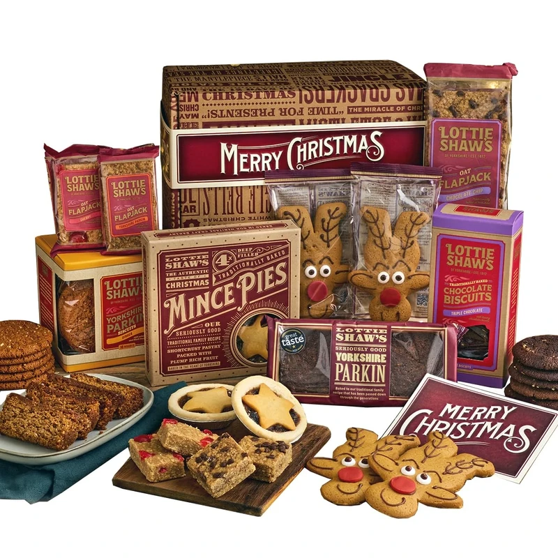 Lottie Shaw’s Family Christmas Hamper – Festive Yorkshire Gift Box with Mince Pies, Parkin, Biscuits, Flapjacks & Seasonal Treats – Perfect for Families, Friends & Colleagues