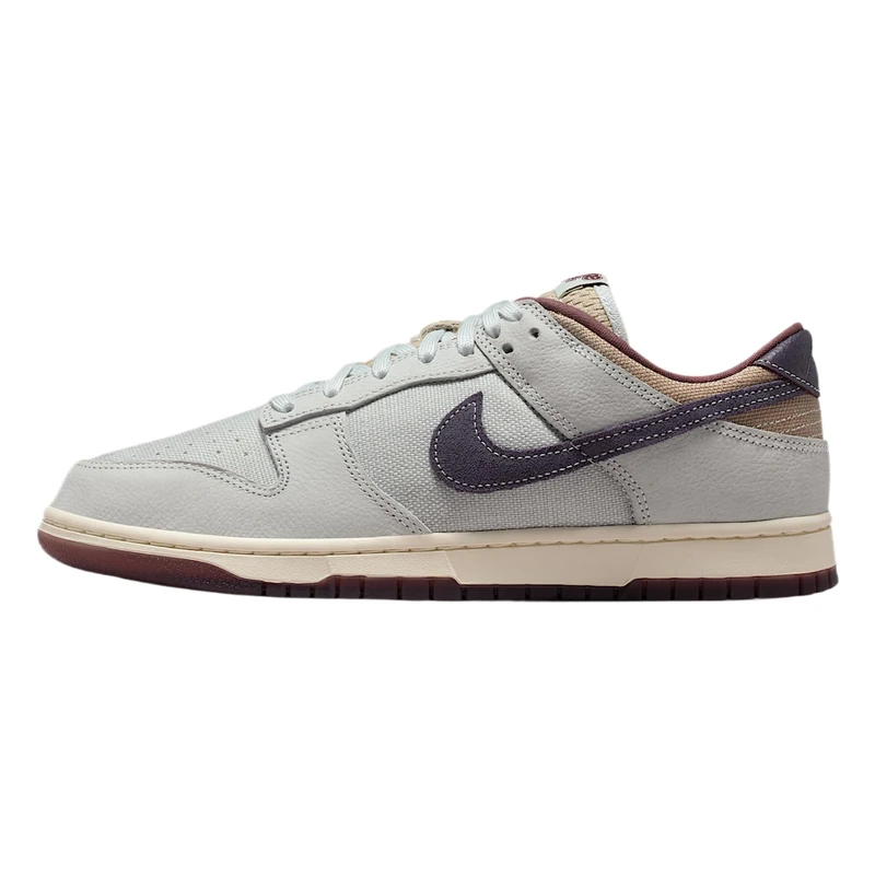 Nike Dunk Low Retro SE Sneaker