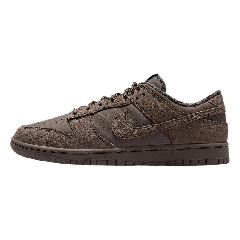 Nike Dunk Low Retro SE Sneaker - Image 1