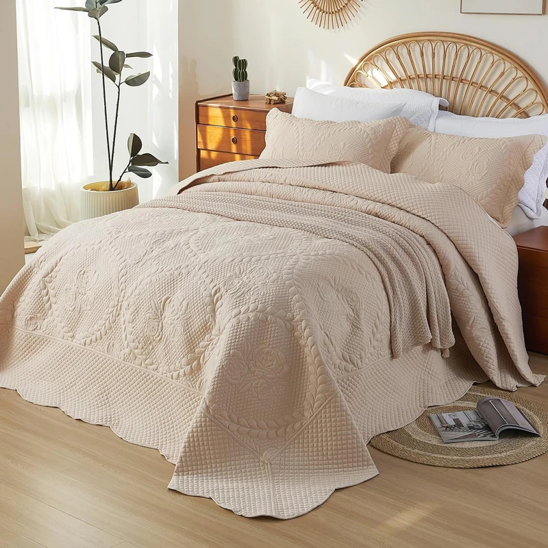 EVENHUG Oversized King Bedspreads California King Quilt Set with Pillow Shams Extra Wide Large King Size Quilts Lightweight Coverlet Bedding Sets Beige 120"x128"