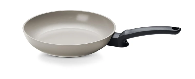 Fissler Ceratal Evo Classic Frying Pan Diameter 26 cm Warm Grey - Ceramic Pan Made Without PFAS/PTFE, Water-Based Non-Stick Coating, Ergonomic Handle, Induction, Made in Germany