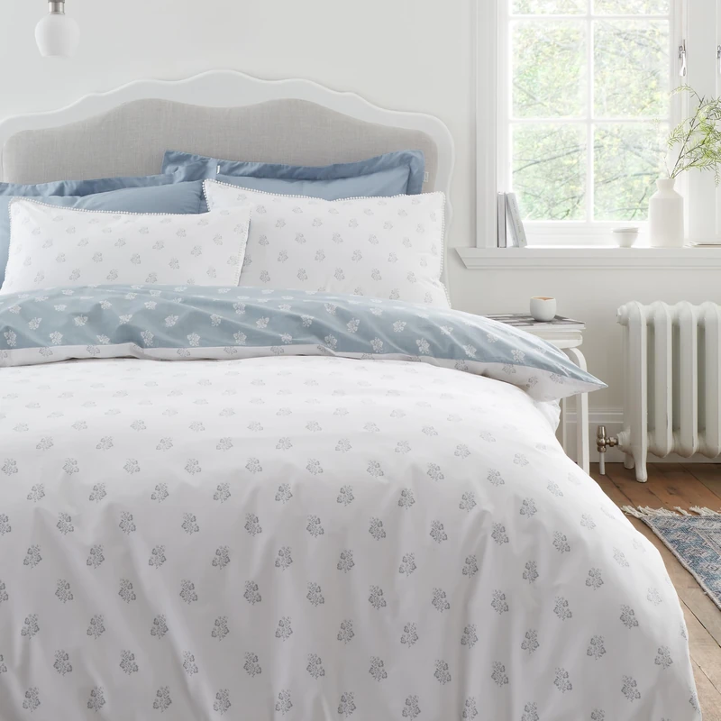 Bianca Esme Floral 200 Thread Count Cotton Reversible Super King Duvet Cover Set with Pillowcases White Blue