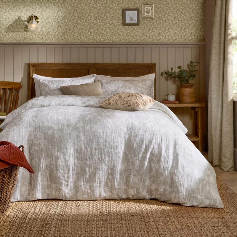 Voyage Maison Braeflower Muslin Cotton Duvet Cover Set – Reversible Meadow Toile Country Cottage (Natural – Single)