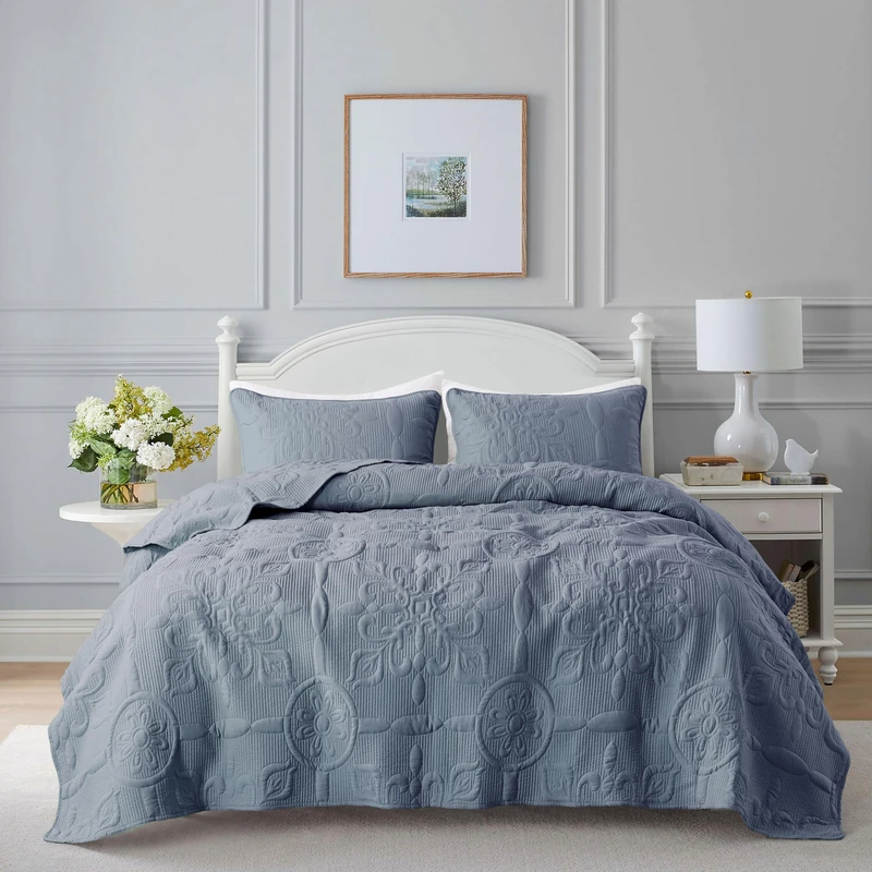 Blue Damask Quilt California Cal King Size Bedding Sets with 2 Pillow Shams, Oversized Boho Bedspread Lightweight Soft Farmhouse Vintage Coverlet Jacquard Pattern Bed Cover for All Season, 3 Pieces