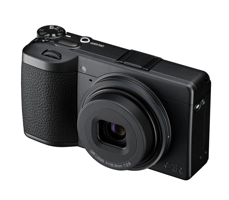 RICOH GR IV Monochrome with dedicated CMOS Image Sensor exclusively engineered for monochrome photography. NEW 25.74MP APS-C Size CMOS Sensor, NEW GR ENGINE 7, NEW 28mm f2.8 GR Lens