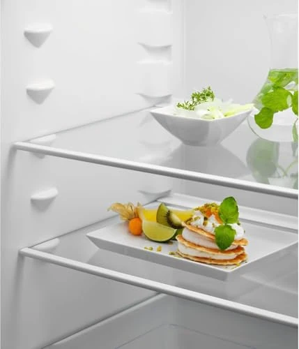 AEG 3000 Series TC3NS18WES Integrated Fridge-Freezer