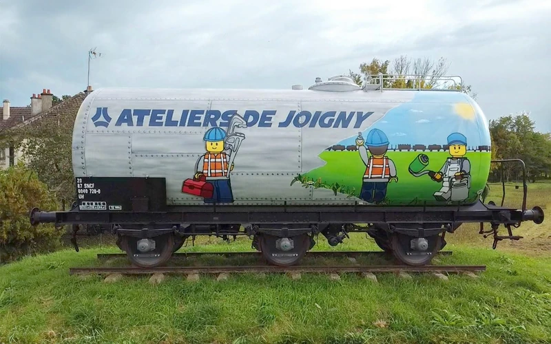 Jouef HJ6295 VTG, 3-axle tank wagon "Ateliers de Joigny", ep. VI Rolling Stock - Wagons