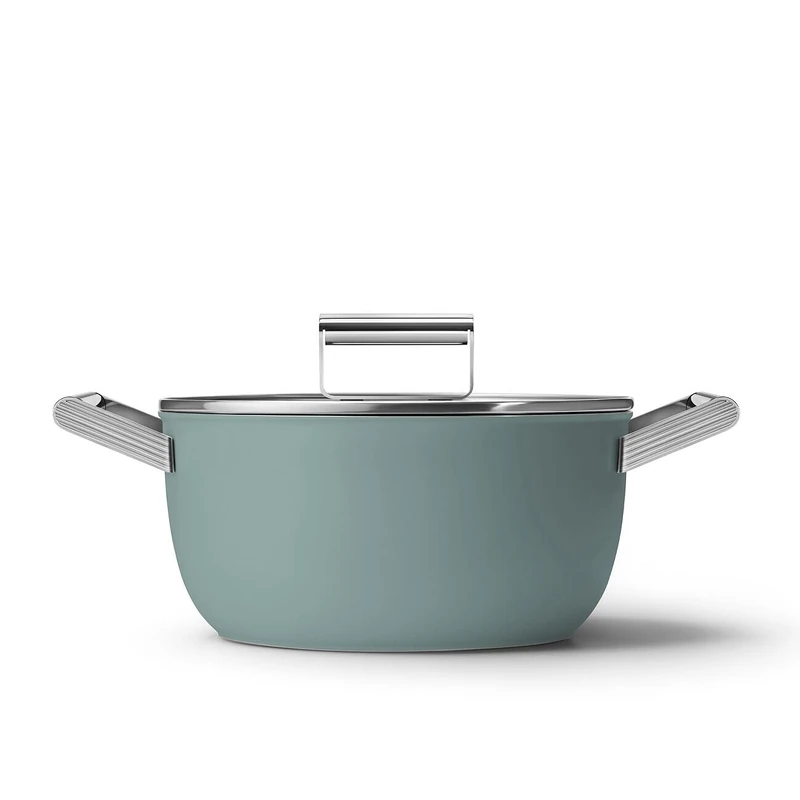 Smeg 50’s Style Non-Stick Casserole Dish, Suitable for All Cooktops, Oven Proof, Tempered Glass Lid, Stainless Steel Handles, Made in Italy, 24cm, Matte Emerald Green, CSF2412EGM