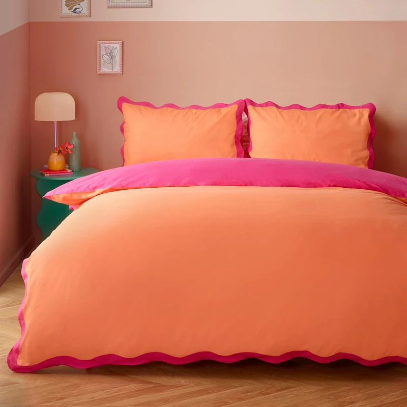 furn. Wiggle Scallop Duvet Cover Set – Easy Care Cotton Blend Wave Border Edge Bedding (Coral/Pink - Super King)