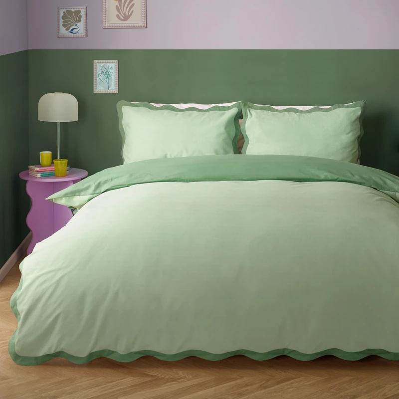 furn. Wiggle Scallop Duvet Cover Set – Easy Care Cotton Blend Wave Border Edge Bedding (Green - Double)