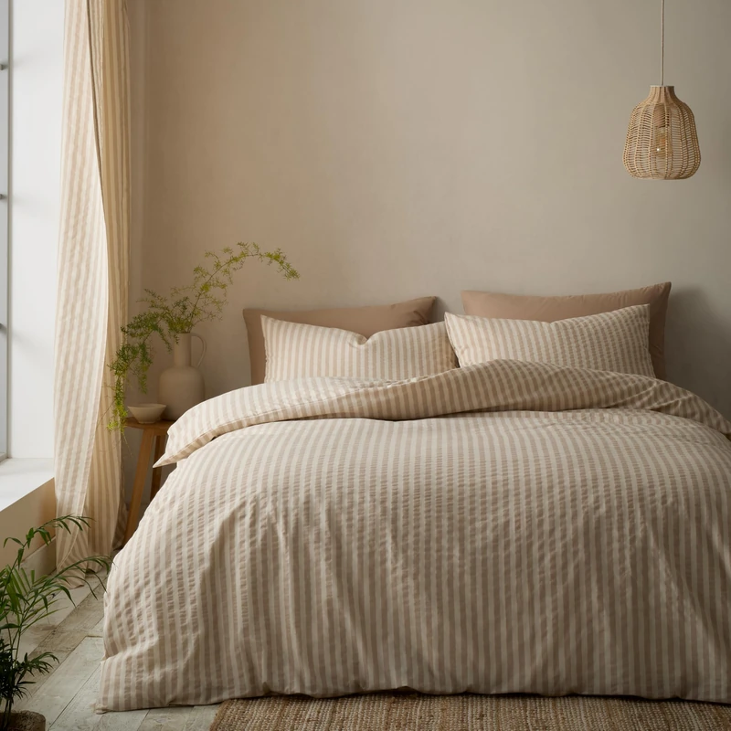 Pineapple Elephant Cotton Rich Woven Stripe Super King Duvet Cover Set with Pillowcases Natural