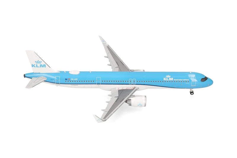 Herpa airplane model KLM Airbus A321neo on a scale of 1:200, plastic miniature with pedastal, model building, collectors edition