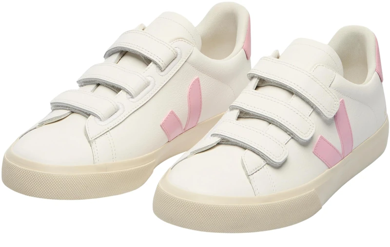 VEJA Recife Logo Sneaker