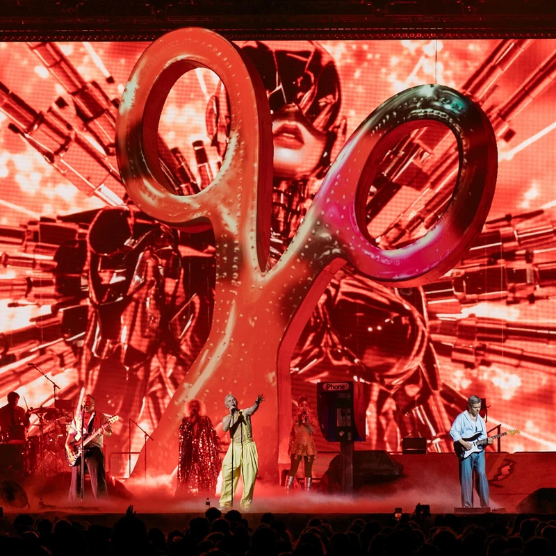 It's 10PM... Do You Know Where Your Sisters Are? - Live from The O2, London