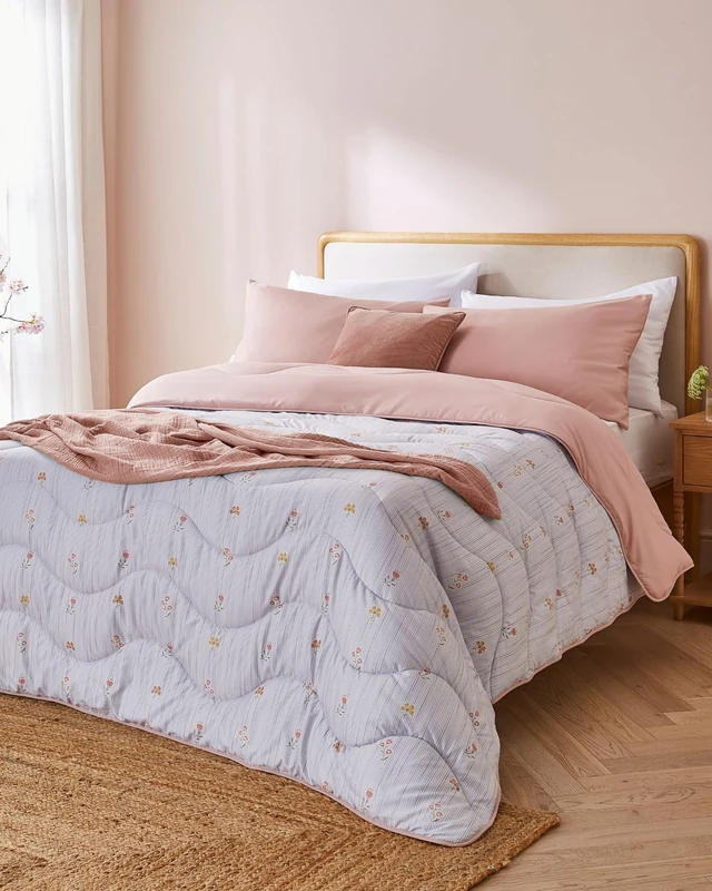 Night Lark Coverless Duvet and Pillowcase Set, Spring Summer Collection – 6 Tog Super King Coverless Duvet with Smartfil® Fibre, Machine Washable, Hypoallergenic – Vintage Stripes, Super King Bed Size