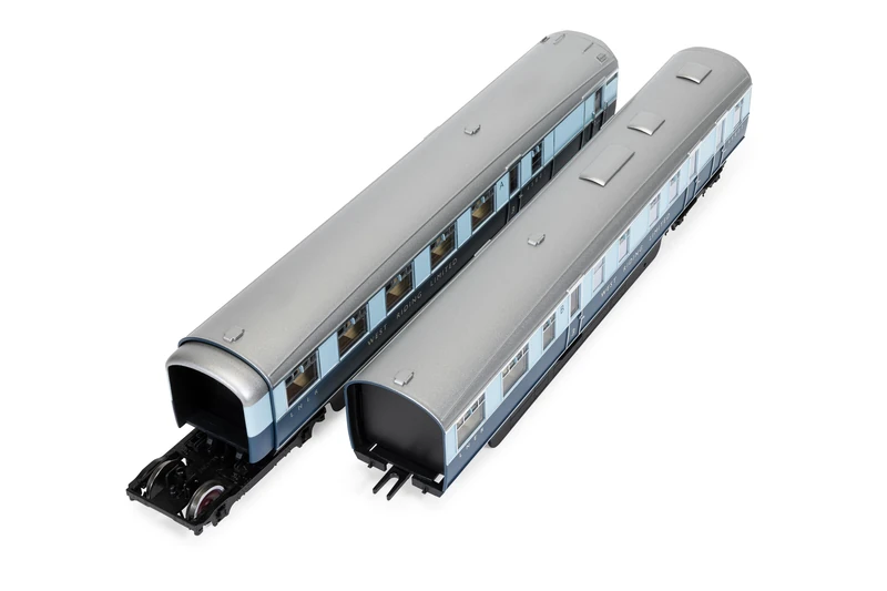 Hornby R40477 LNER West Riding Limited Brake Third & Kitchen Third Articulated Coach pack, Railway - Rolling Stock, for ages 14+ Years