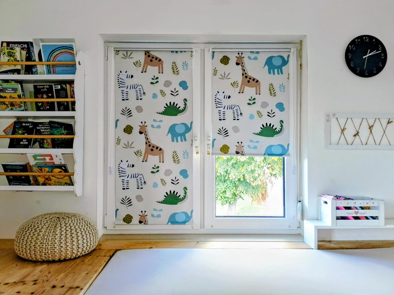 Thermal Side Pull Roller Blind with Zoo Motif (W 120 x H 250)