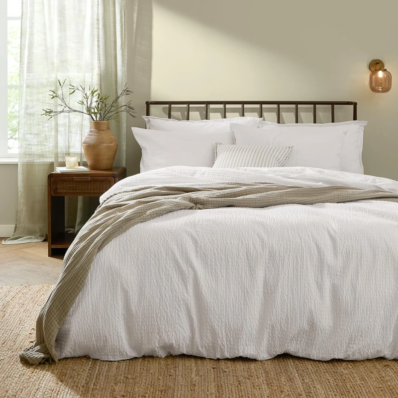 Yard furn Hebden Seersucker Duvet Cover Set – Soft Relaxed Cotton Textured Bedding (Chalk – King)