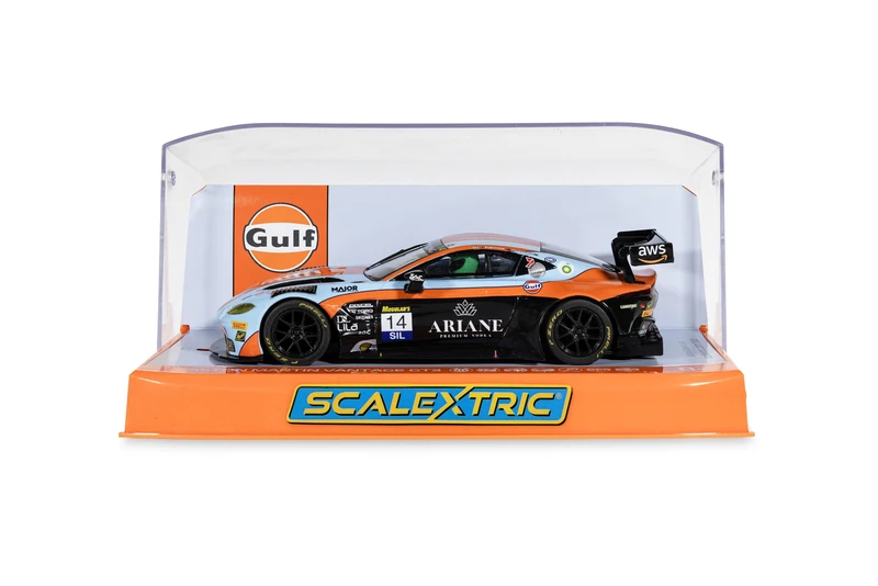 Scalextric C4655 Aston Martin GT3 Vantage - Bathurst 2025 - Gulf Edition Slot Cars racing circuit