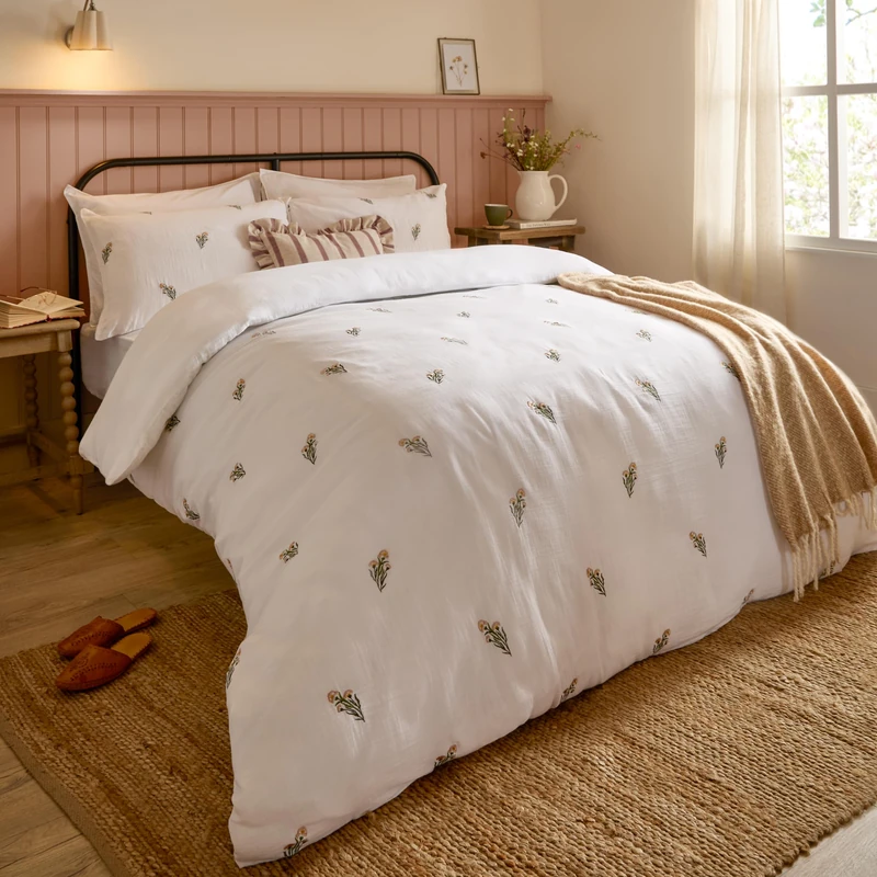 furn. Wylder Josephine Duvet Cover Set – 100% Cotton Floral Embroidered Muslin Bedding (White/Pink – King)