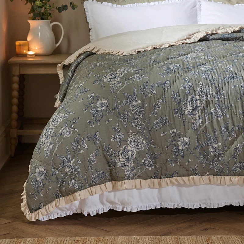 furn. Wylder Hermione Bedspread – Reversible Floral Quilted Cotton Ruffle Trim Coverlet Bedding (Moss – 150x200cm)