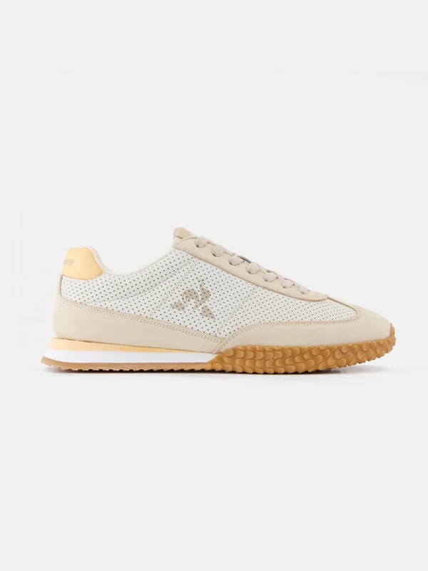 Le Coq Sportif - Veloce Nubuck Retro Running Shoe - Football Inspired Single Rubber Sole - Synthetic Nubuck Leather - Man - Size 7 UK - Turtle Dove