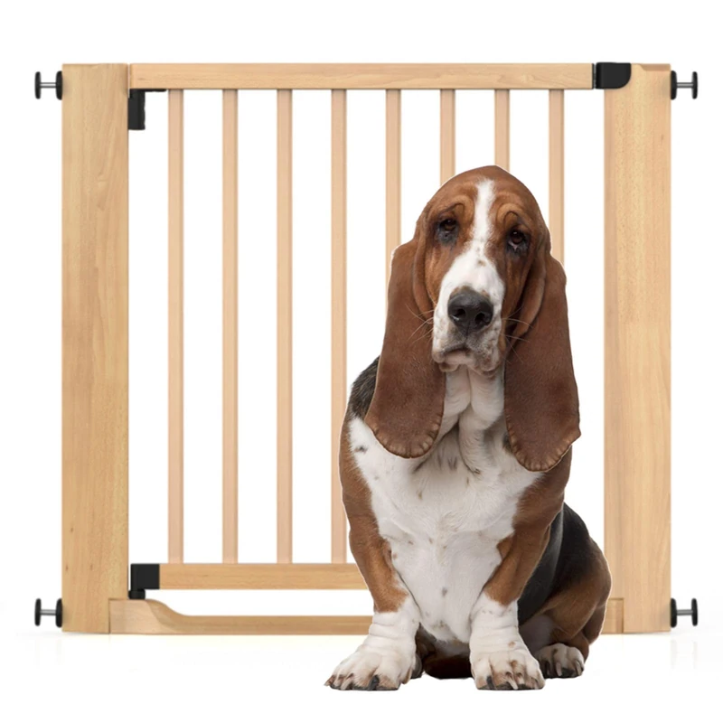 Bettacare Wooden Heritage Flat Step Dog Gate, Natural Wood, 87cm - 95cm, Pressure Fit, One-Handed Operation