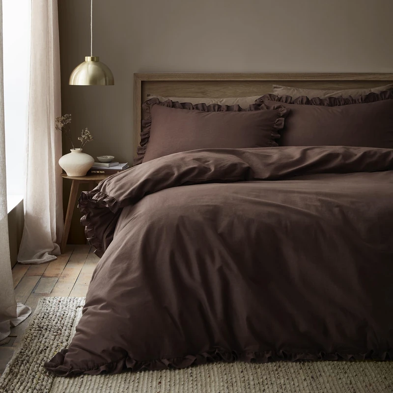 Appletree Loft Cassia Frill Chocolate Duvet Cover Set King – Frilled Trim Bedding – Breathable Cotton – Includes 1 Duvet Cover (220 x 230cm) & 2 Pillowcases – Chocolate Cassia Frill Bedroom Set