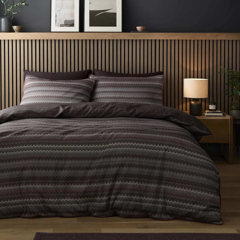 Appletree Loft Chevron Stripe Chocolate Duvet Cover Set Double – Stripe Piping Trim Bedding – Breathable Cotton – Includes 1 Duvet Cover (200 x 200cm) & 2 Pillowcases – Chocolate Stripe Bedroom Set
